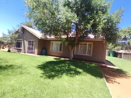 6 Bedroom House in Kathu