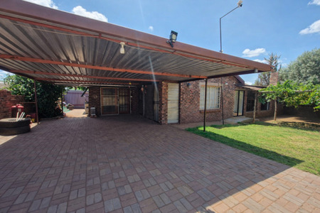 3 Bedroom House in Kathu