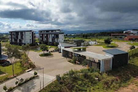 2 Bedroom Apartment in Riverside Park