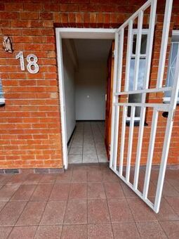 1 Bedroom Flat in White River Central