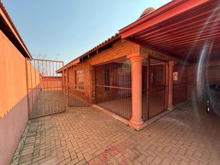 3 Bedroom House in Lydenburg