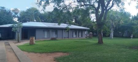 6 Bedroom House in Onverwacht