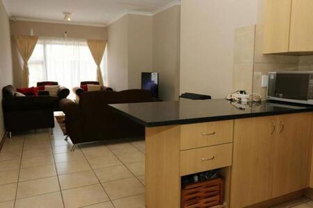 2 Bedroom House in Lephalale (Ellisras)