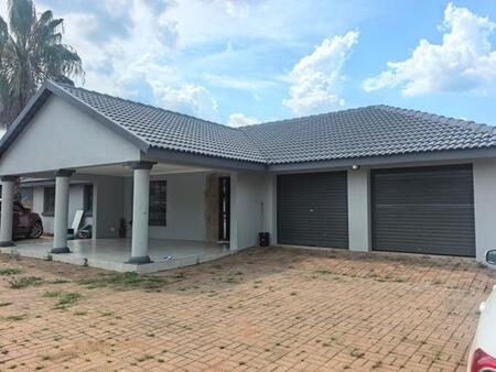 3 Bedroom House in Lephalale (Ellisras)