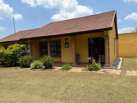 4 Bedroom House in Amajuba Park