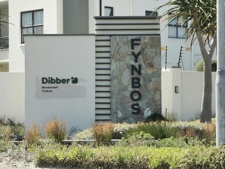 2 Bedroom Apartment in Parklands