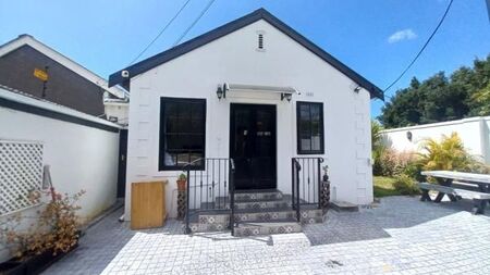 2 Bedroom House in Rondebosch