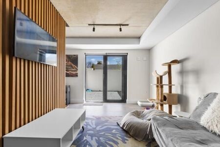 2 Bedroom Apartment in Claremont