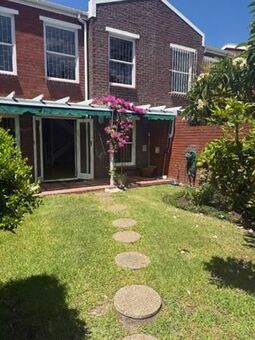 3 Bedroom Townhouse in Plumstead
