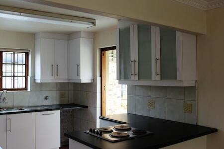 3 Bedroom House in Kirstenhof