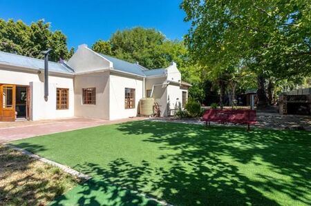 4 Bedroom House in Constantia