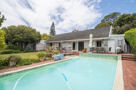 5 Bedroom House in Constantia