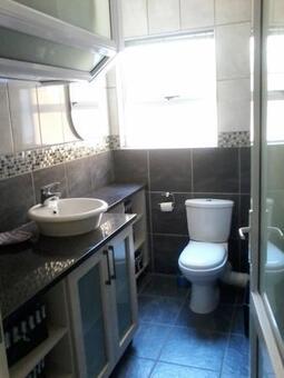 3 Bedroom Apartment in Rondebosch