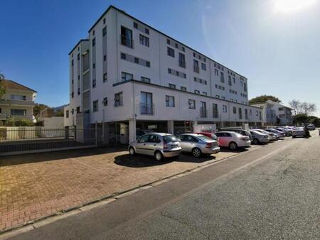 1 Bedroom Apartment in Kenilworth