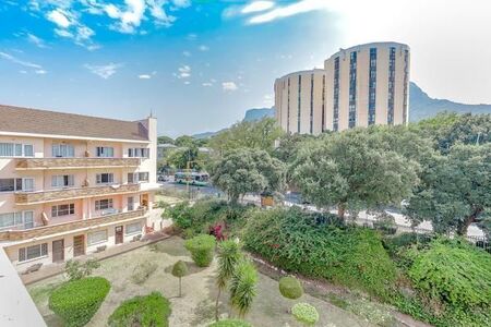 1 Bedroom Apartment in Rosebank