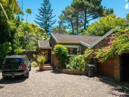 3 Bedroom House in Constantia