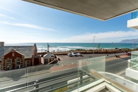 1 Bedroom Apartment in Muizenberg