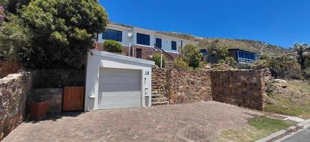 3 Bedroom House in Fish Hoek