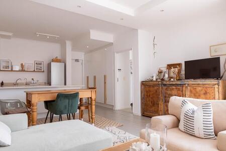 1 Bedroom Apartment in Muizenberg