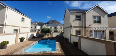 3 Bedroom House in Muizenberg
