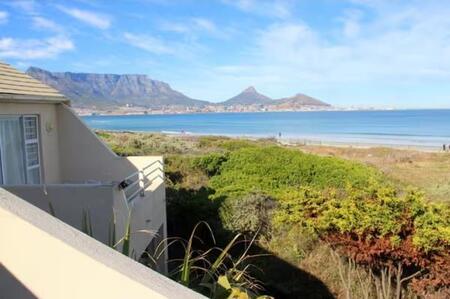 3 Bedroom House in Milnerton Ridge