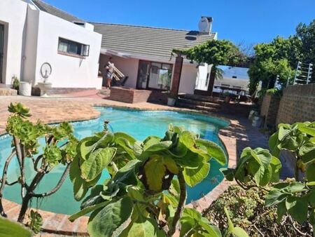 4 Bedroom House in Milnerton Central