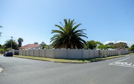 6 Bedroom House in Milnerton Central