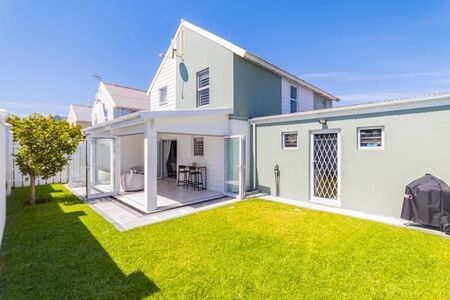 3 Bedroom Duplex in Royal Ascot