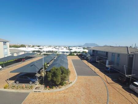 2 Bedroom Apartment in Burgundy Estate