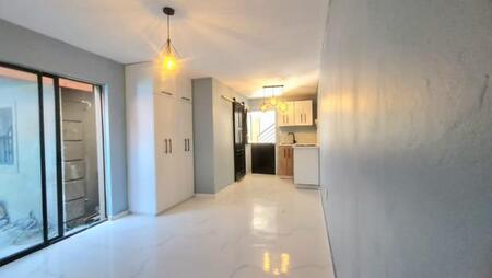 1 Bedroom Apartment in Camelot