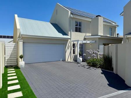 3 Bedroom House in Langeberg Ridge