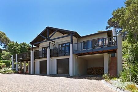 2 Bedroom House in Hout Bay and surrounds