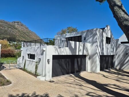 Studio Apartment in Hout Bay and surrounds