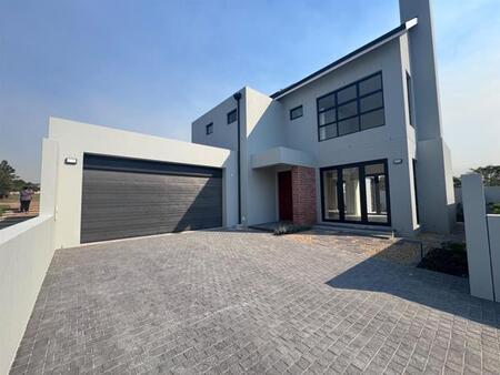 3 Bedroom Townhouse in Graanendal