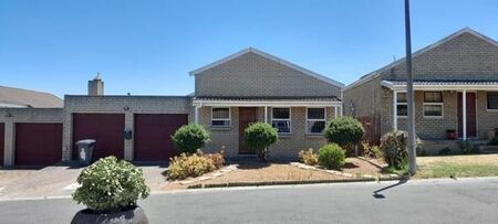 3 Bedroom House in The Crest