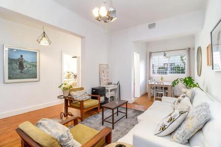 3 Bedroom Apartment in Oranjezicht