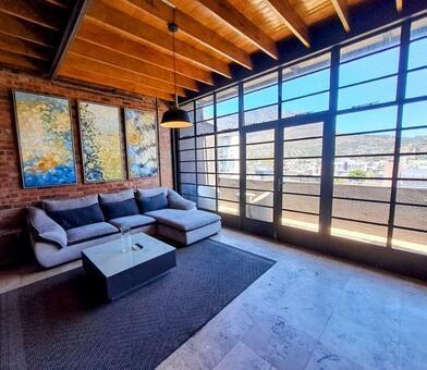 2 Bedroom Penthouse in Cape Town City Centre