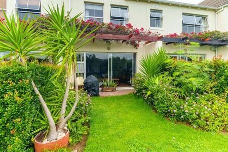 2 Bedroom Apartment in Vredehoek