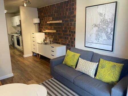 Studio apartment in Observatory