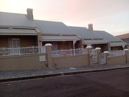 1 Bedroom House in University Estate