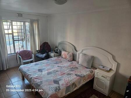 1 Bedroom House in Zonnebloem