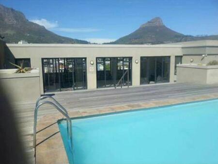 Bachelor apartment in Cape Town City Centre