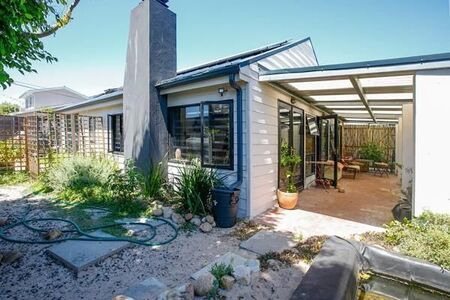 3 Bedroom House in Zeekoevlei