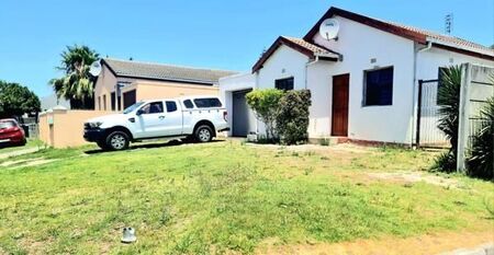 2 Bedroom House in Greenfield