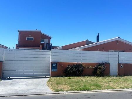 2 Bedroom Apartment in Lotus River