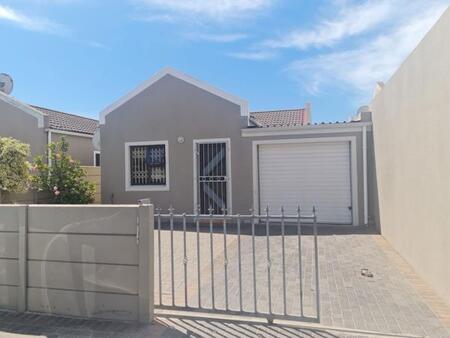 3 Bedroom House in Weltevreden Valley