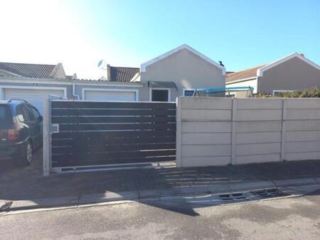 3 Bedroom House in Weltevreden Valley