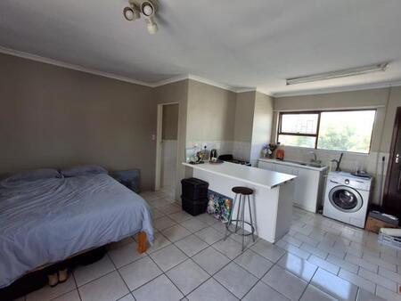 Studio apartment in Vredekloof