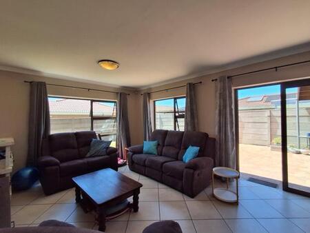 3 Bedroom House in Protea Heights