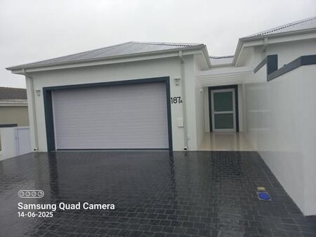 3 Bedroom House in Yzerfontein